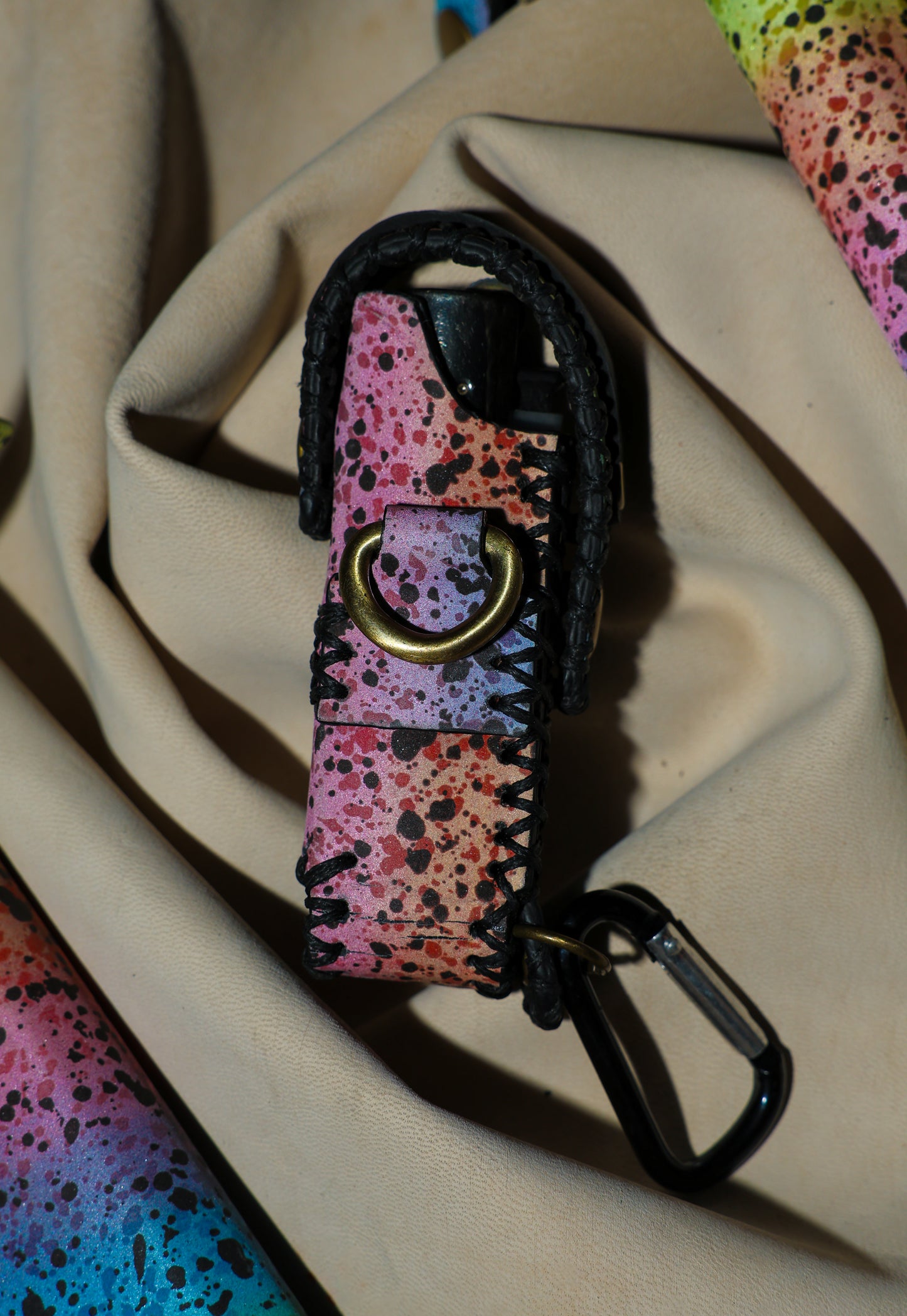 LIGHTER HOLDER / PRISMATIC RADIANCE