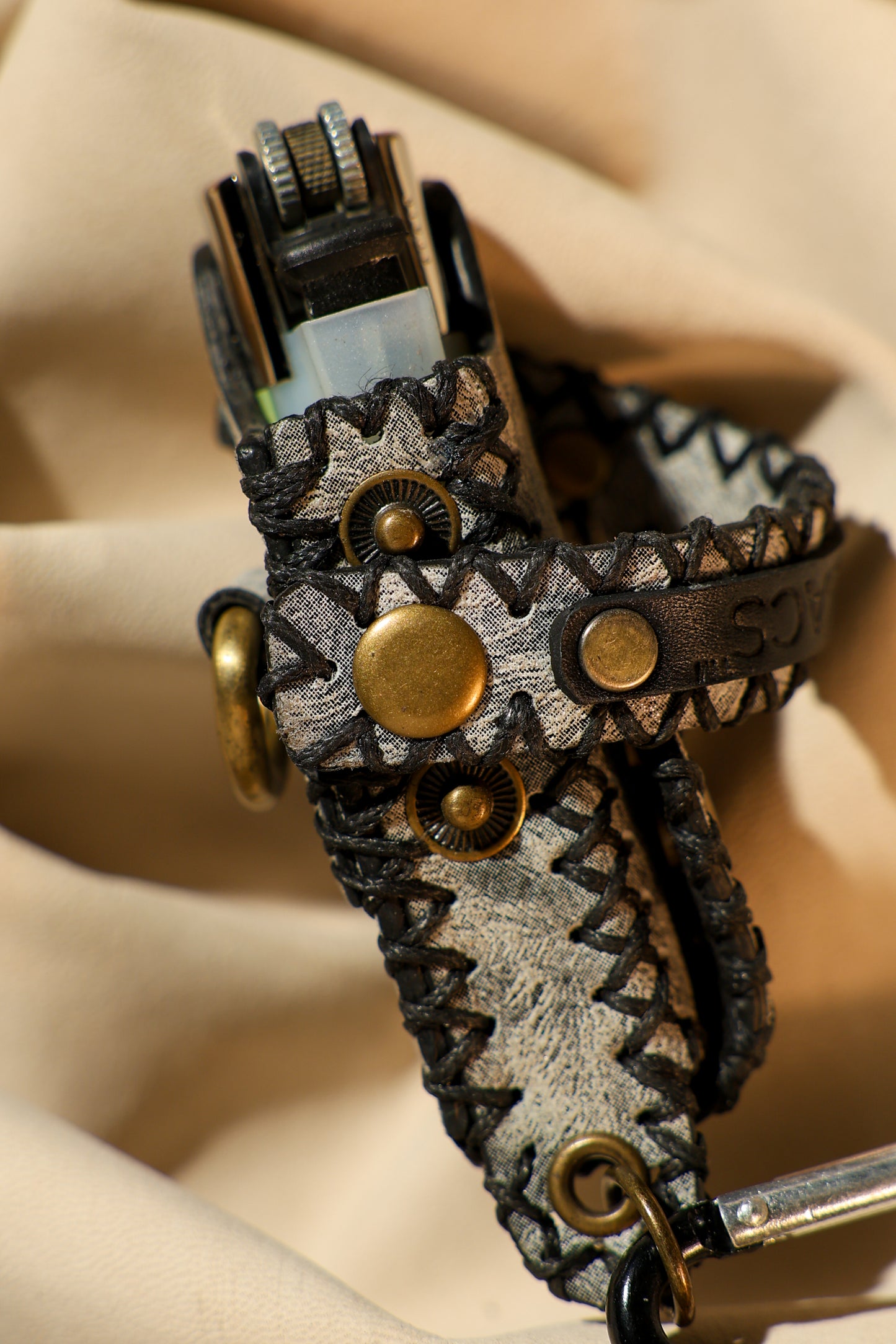 LIGHTER HOLDER Mk2 / FROST VEIL