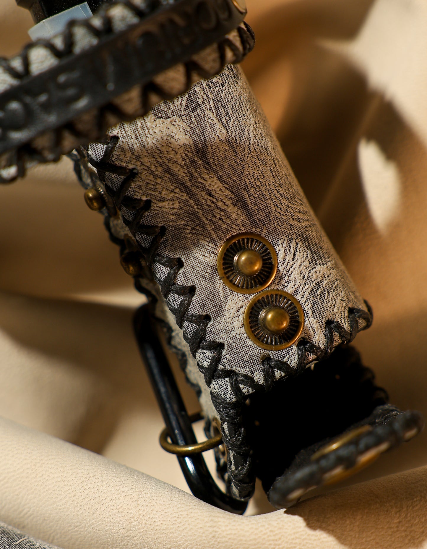 LIGHTER HOLDER Mk2 / FROST VEIL