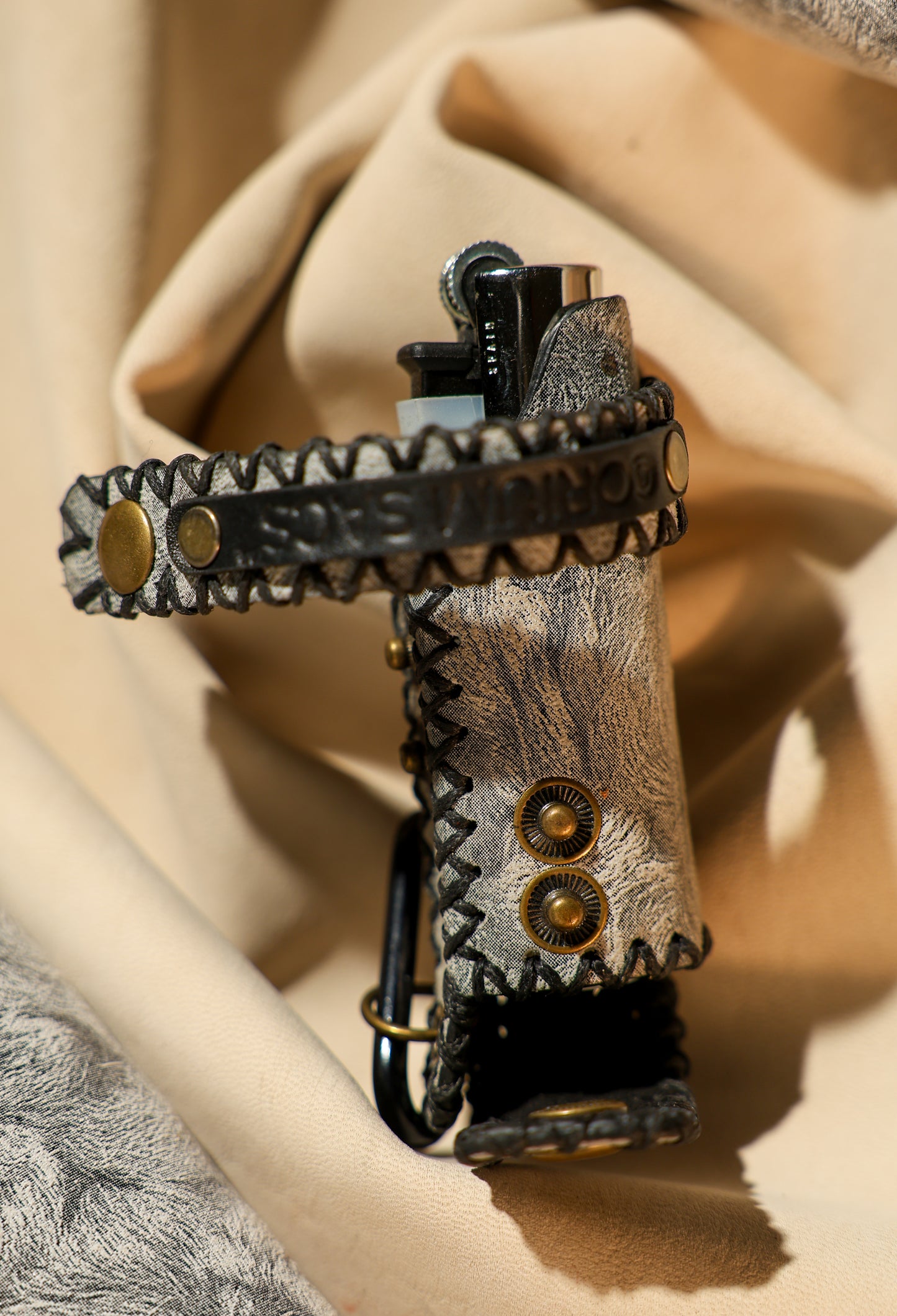 LIGHTER HOLDER Mk2 / FROST VEIL