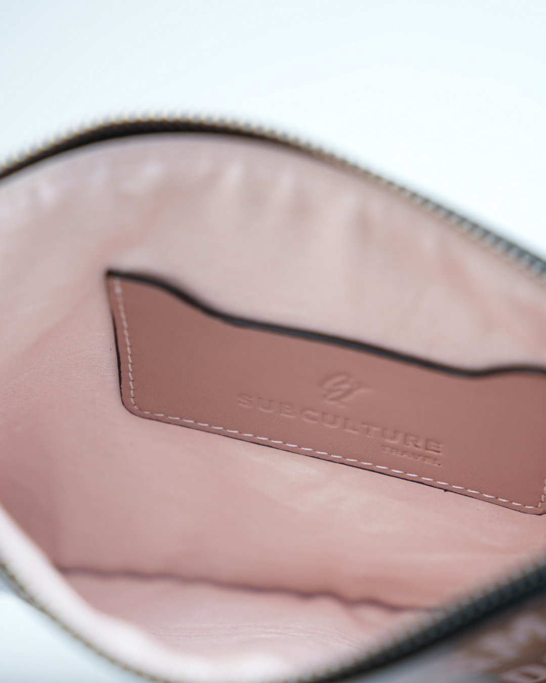 LEATHER POUCH / SILVER MIRROR