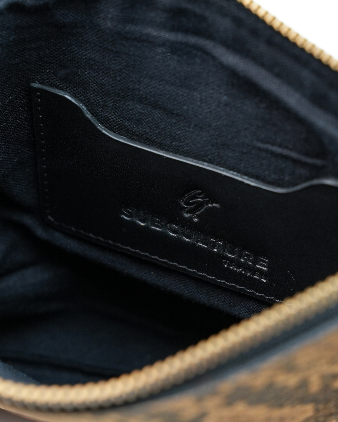 LEATHER POUCH / PYTHON BROWN