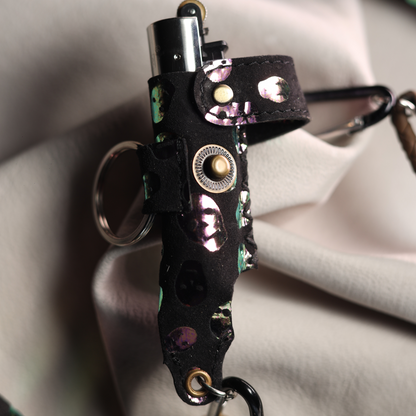 LIGHTER HOLDER / SPECTRAL SKULLS